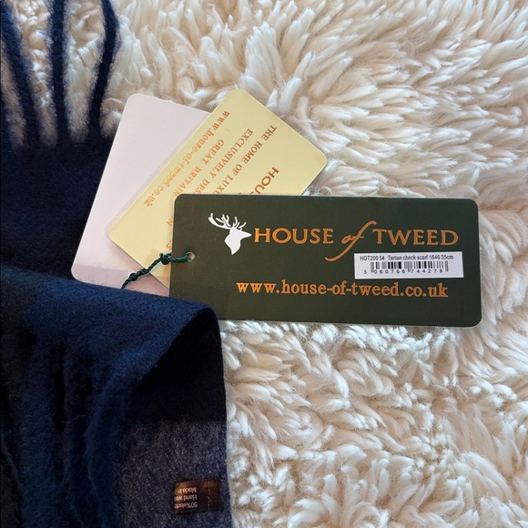 House of Tweed Checked Tartan Plaid Scarf - Picture 3 of 4